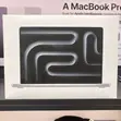 Apple MacBook Pro 2025 M5 14" 24GB RAM 1TB SSD - 4