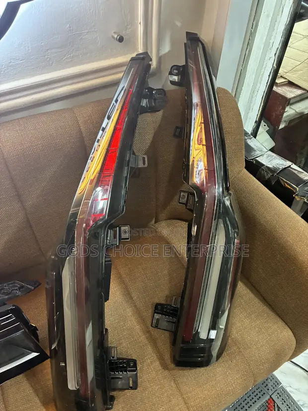 Cadillac Escalade Taillights (2015-2020) - 1