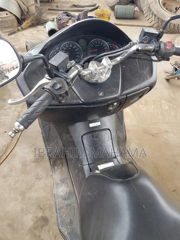 Honda Forza 2013 Scooter - 1