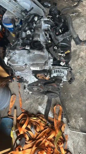 Toyota Yaris 1.0/1.3 Engine & Manual Gearbox with Wires