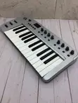 M-Audio O2 25-Key USB MIDI Controller - 4