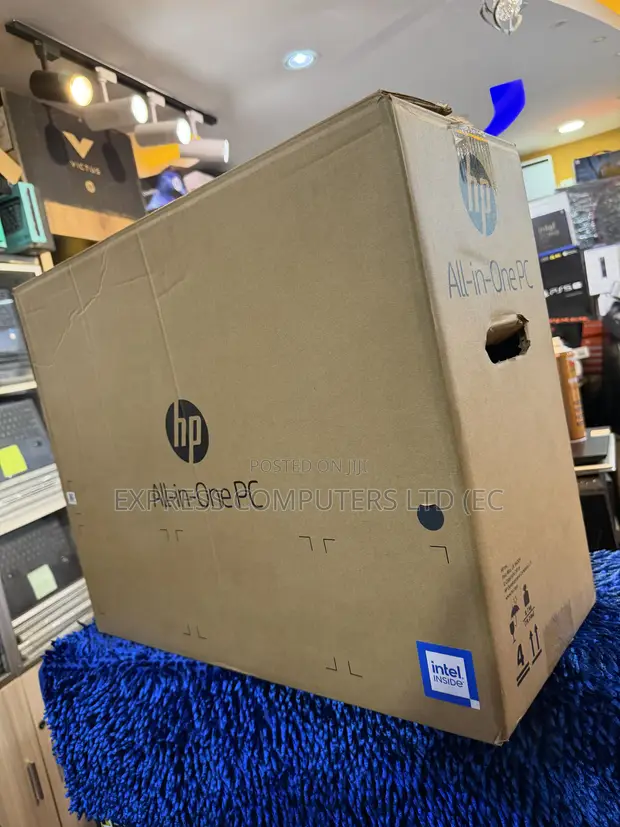 New HP 200 G4 22 All-in-One PC - Intel Core i3, 8GB RAM, 256GB SSD - 1