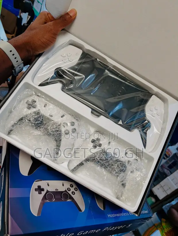 Portable Game Player 5 (64GB, 1GB RAM) - 1