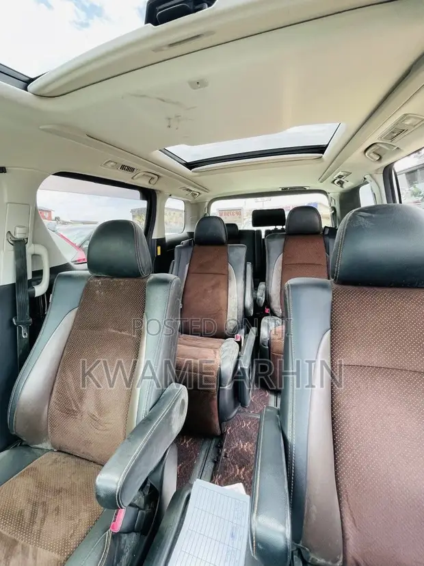 Toyota Alphard 2.4 Petrol FWD 2014 White - 1