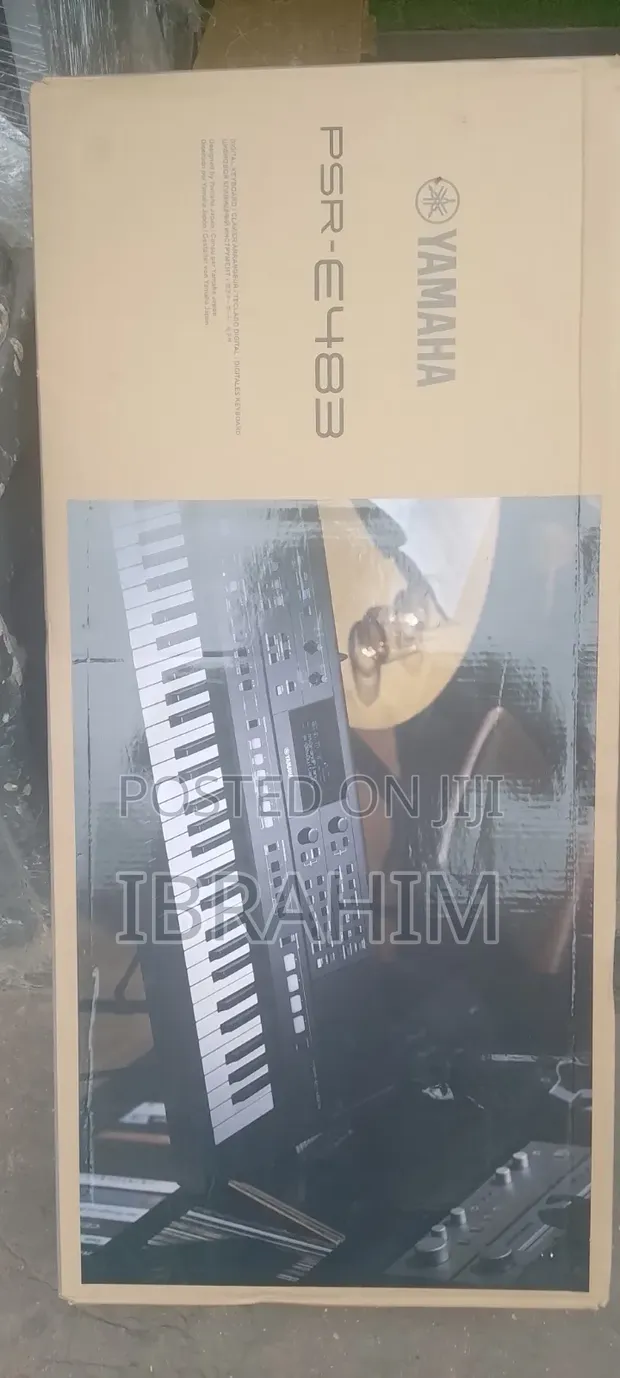 Yamaha PSR-E483 Keyboard - 1