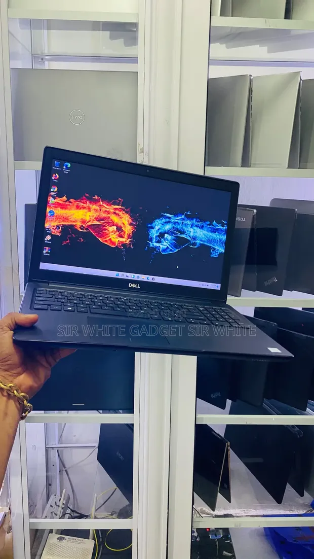 Dell Latitude 3400 Laptop: Intel Core i5, 8GB RAM, 256GB SSD - 1
