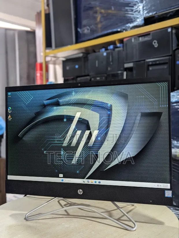 HP 200 G4 All-in-One Desktop PC - Intel Core i5, 8GB RAM, 256GB SSD - 1
