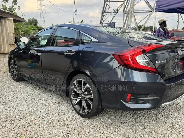 Honda Civic Touring Sedan 2020 Gray - 1