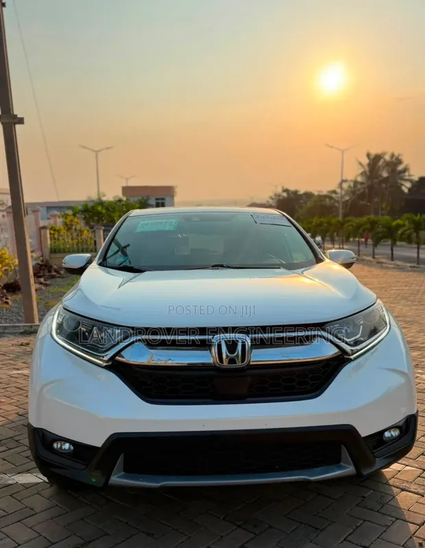 Neat Unregistered 2018 Honda CR-V AWD White - 1