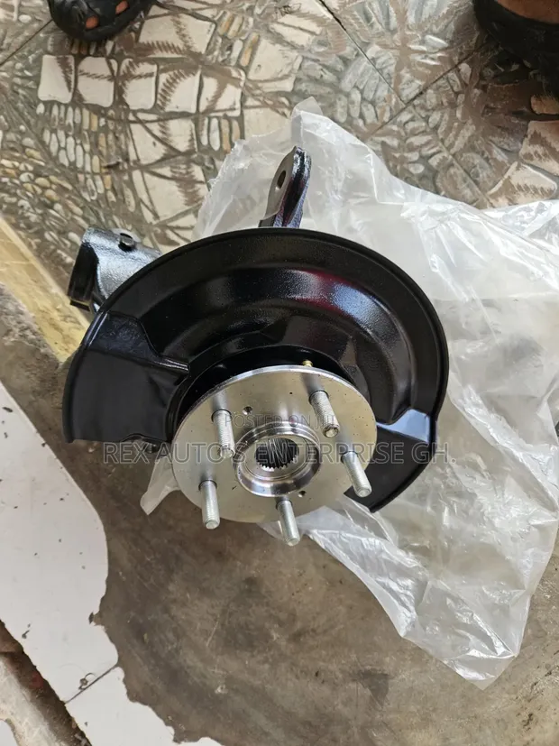 Honda CR-V Front Hub (2024-2026) - Hybrid - 1