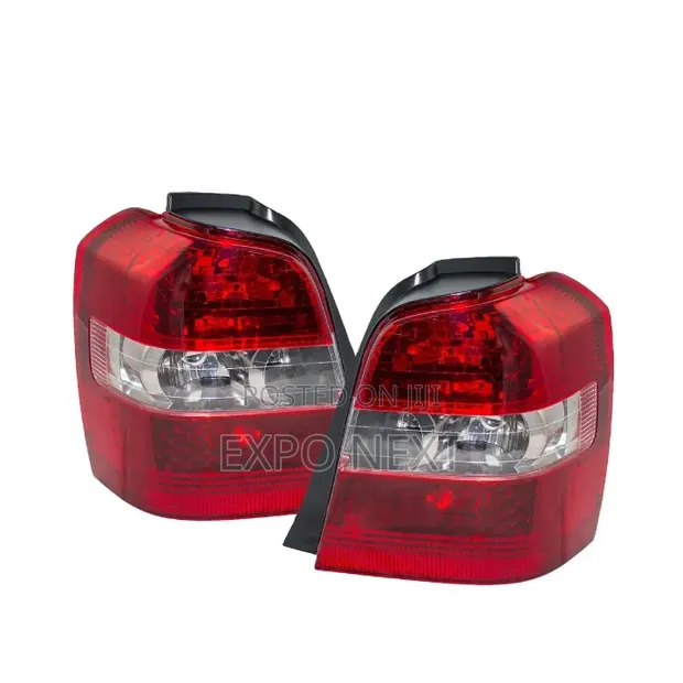Toyota Highlander 2004-2007 Tail Lights - 1