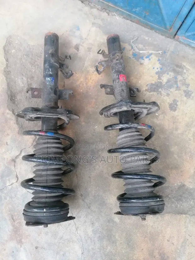 Nissan Rogue 2014 Front Shock Absorbers - 1