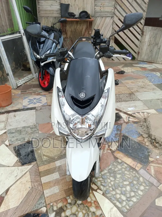 Yamaha Majesty 2023 Scooter - 1