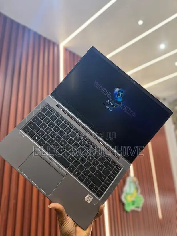 HP ZBook Firefly 14 G7 Laptop - Core i7, 32GB RAM, 1TB SSD - 1