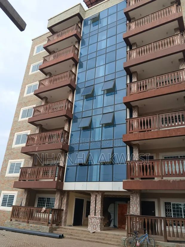 3-Bedroom Apartment for Rent in Lashibi, Sakumono - 1