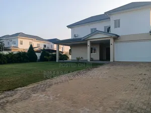 5 Bedroom House with Boys Quarters for Rent in Sakumono NTAC