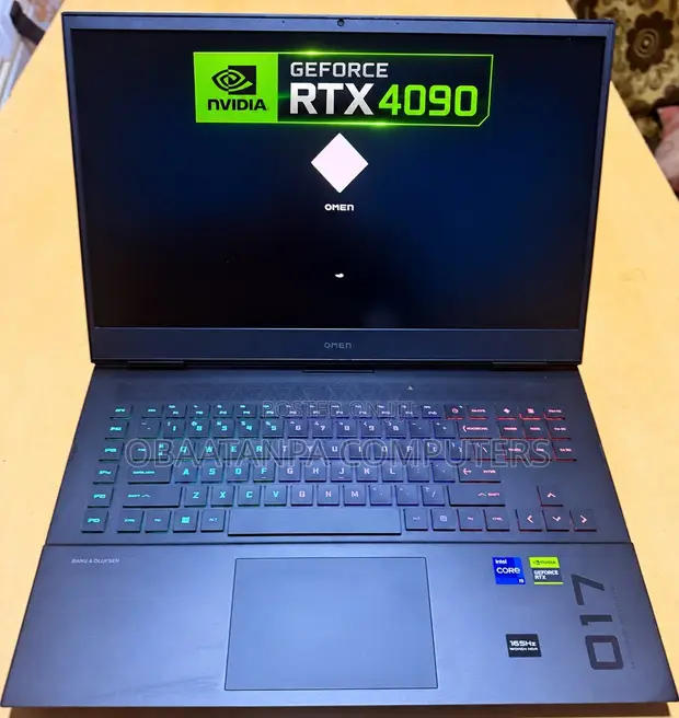 HP Omen 17 Gaming Laptop - Core i9, RTX 4090, 32GB RAM - 1