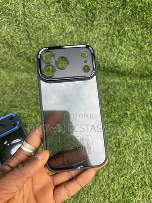 iPhone 17/18 Pro Max Two-Toned Translucent Case