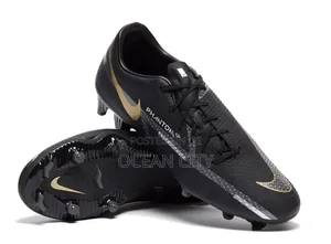 Nike Soccer/Football Cleats (Boots)
