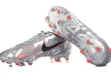 Nike Soccer/Football Cleats (Boots) - 3