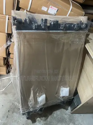 Dodge Ram Radiator (Water Tank) - 2013-2018