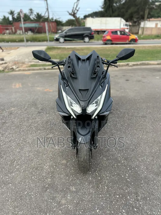 2021 Kymco AK550 Scooter - 1