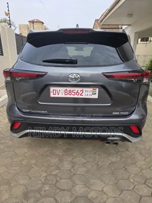 2024 Toyota Highlander XSE AWD Gray