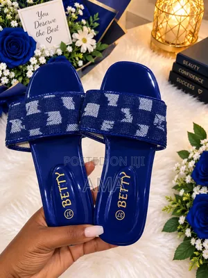 Billionaire Women's Multicolor Woven Slippers