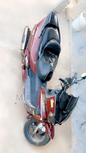 Honda Forza 2016
