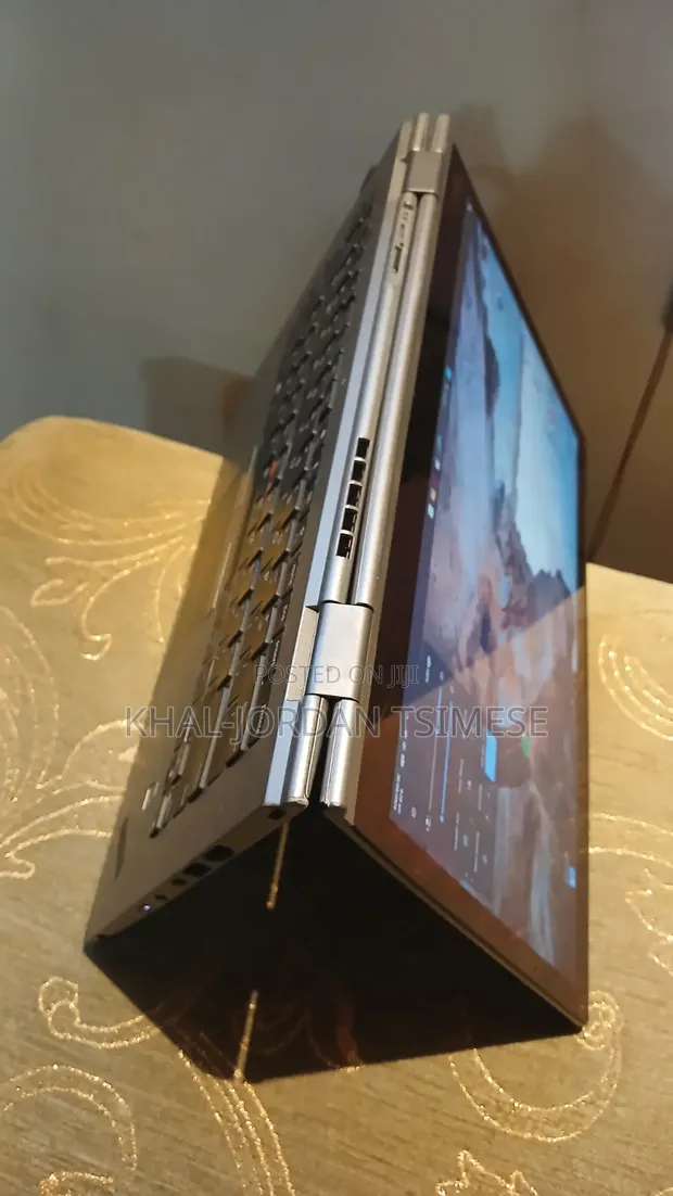 Lenovo ThinkPad X1 Yoga (3rd Gen) Laptop - 1