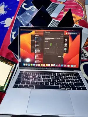 Apple MacBook Pro 2019 13" Intel Core i5 16GB RAM 250GB SSD