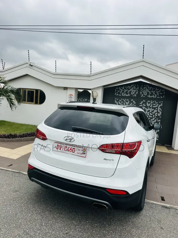 Hyundai Santa Fe 2016 White - 1