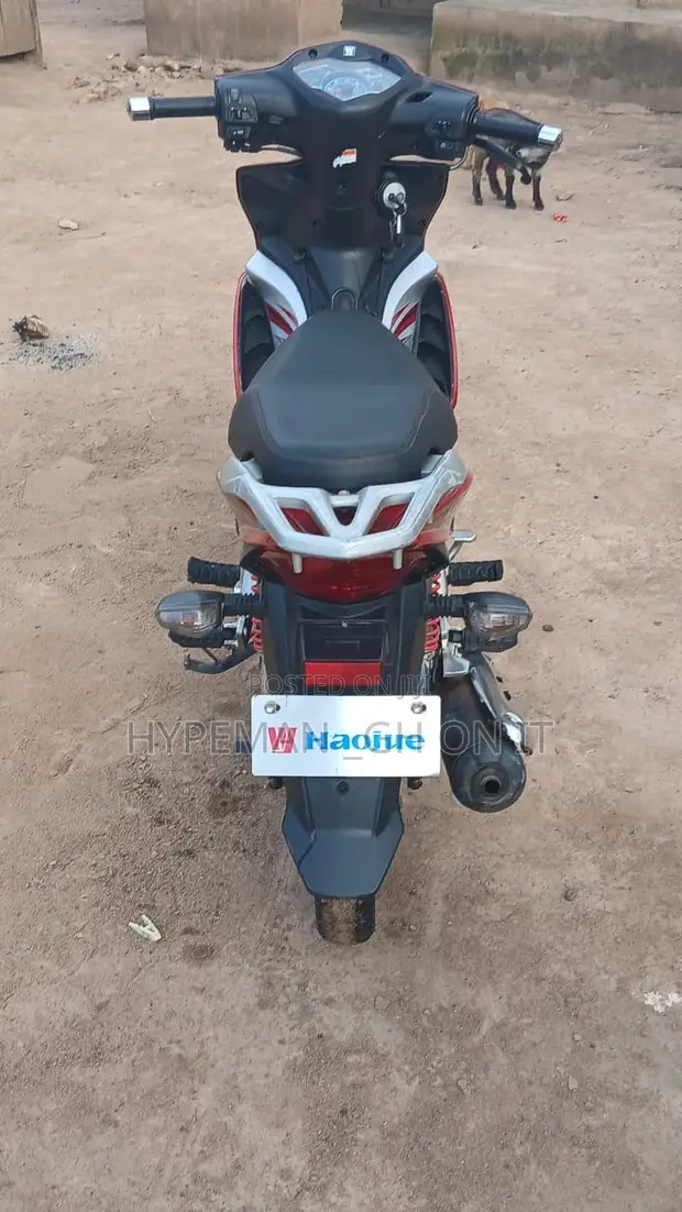 Yamaha Scooter 2024 Black - 1