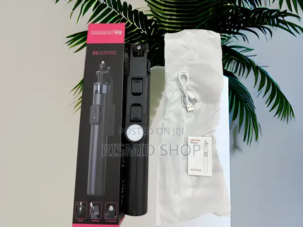 R6 Compact Multifunctional Selfie Tripod - 1