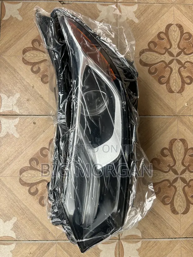 Chevrolet Equinox 2018-2021 Headlight - 1