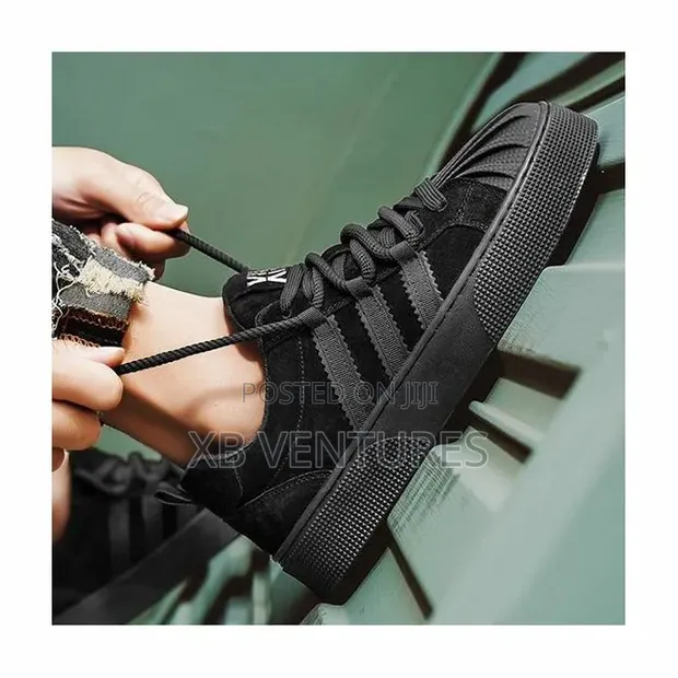 Gentle Sleek Men's Sneakers - 1