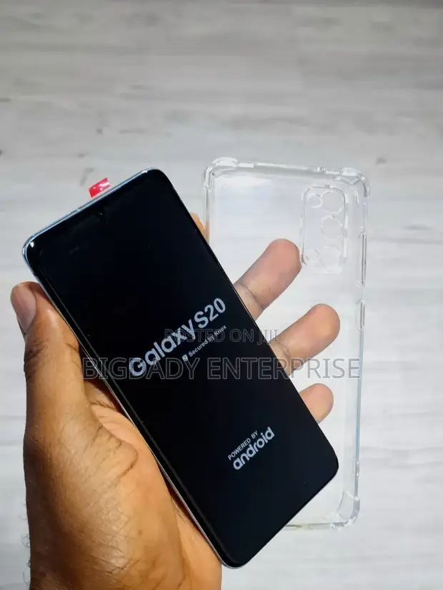 New Samsung Galaxy S20 5G 128GB Black - 1