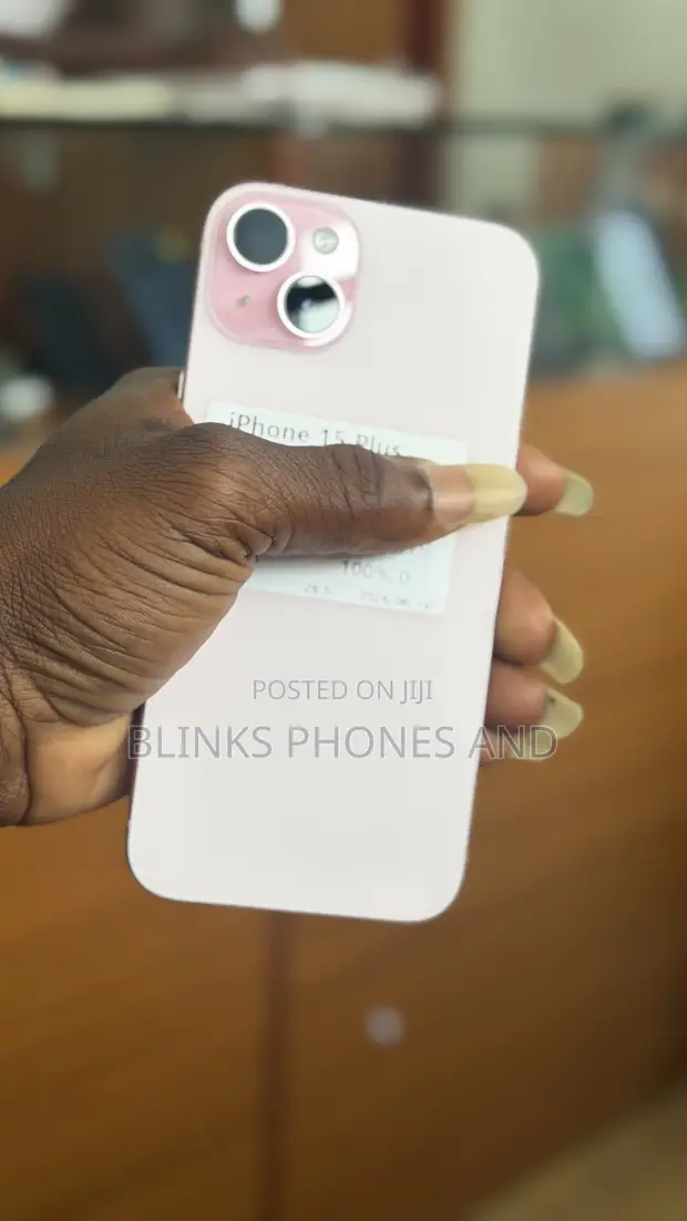 Apple iPhone 15 Plus 128 GB Silver - 1