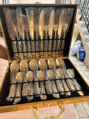 Luxury Gold Finish Cutlery Set (24 Pieces)