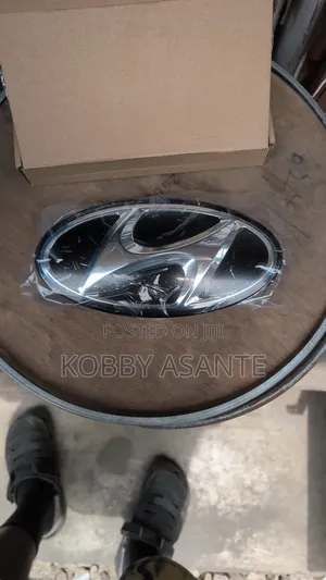 Hyundai Sonata 2019 Front Emblem