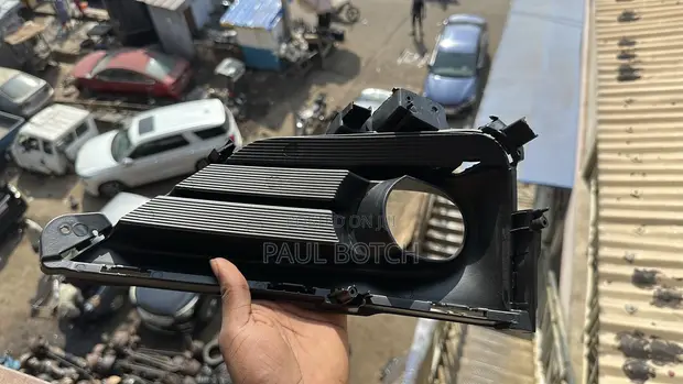 2020-2022 Honda CR-V Foglight Cover - 1