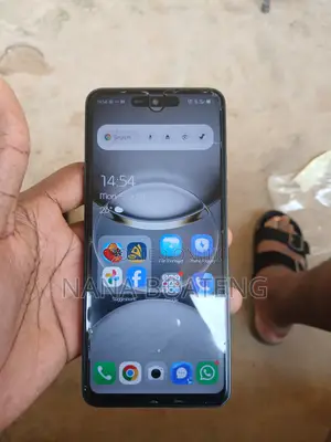 Tecno Spark 30 128GB Yellow