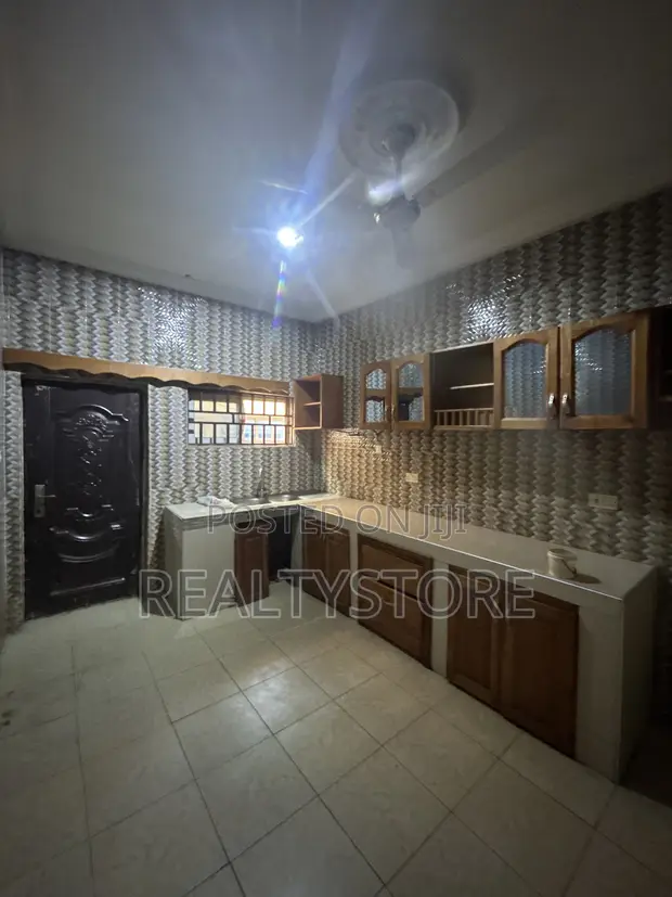 2 Bedroom Apartment for Rent in Kwabenya Abuom, Accra - 1