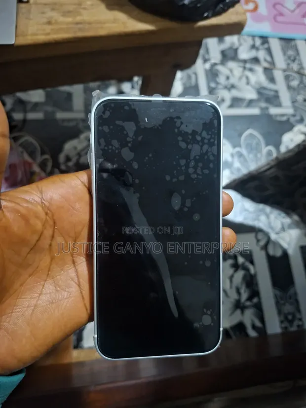 New Apple iPhone XR 128GB Silver - 1