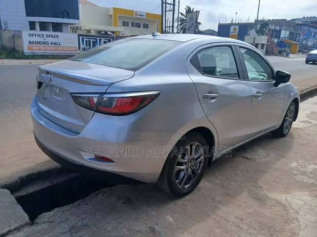 2019 Toyota Yaris LE Sedan - 1
