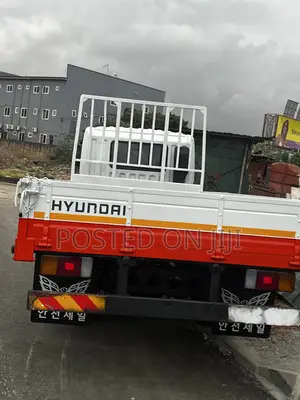 Hyundai HD78 Mega 5 Ton Manual Truck