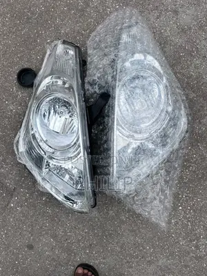 Hyundai H1/Starex Headlight Pair - Brand New