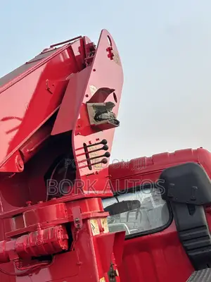 Hyundai Mighty II Crane Truck