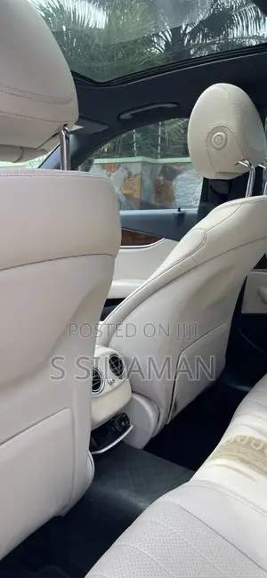 Mercedes-Benz E300 4Matic 2019 White