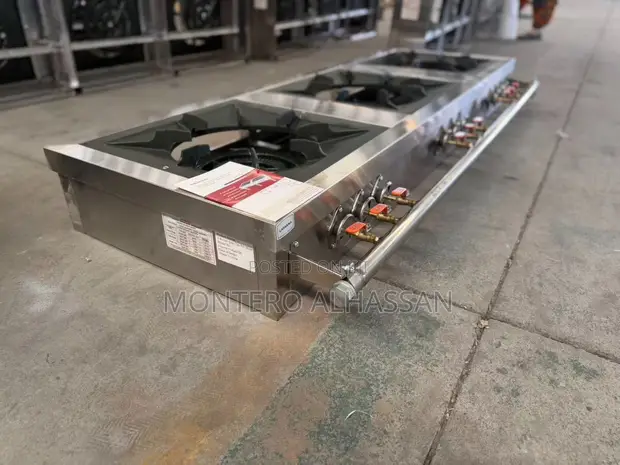 Commercial 3-Burner Gas Stove - 1
